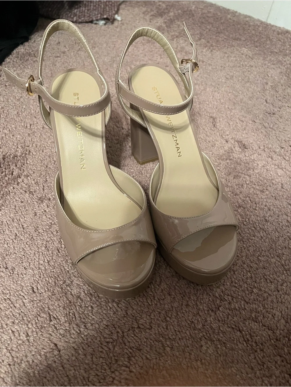 Stuart Weitzman patent platform